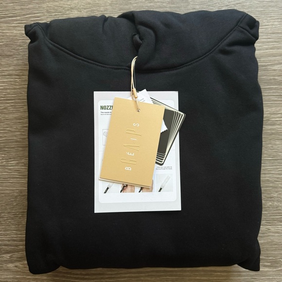 Gap x Beis Heavyweight Travel Hoodie
Black small NWT - Picture 1 of 10